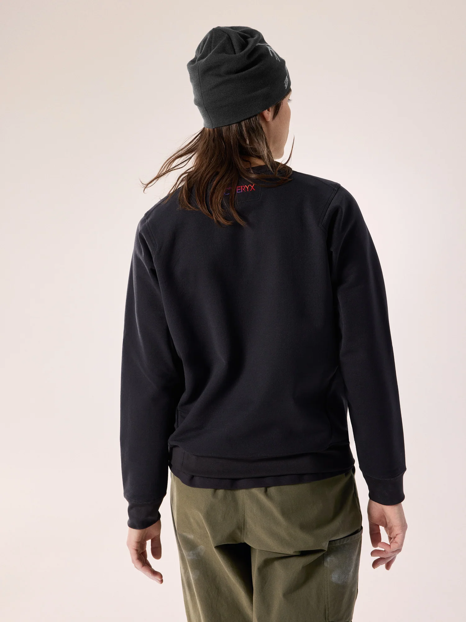 Aestas Crew Neck Pullover Women's - Image 3