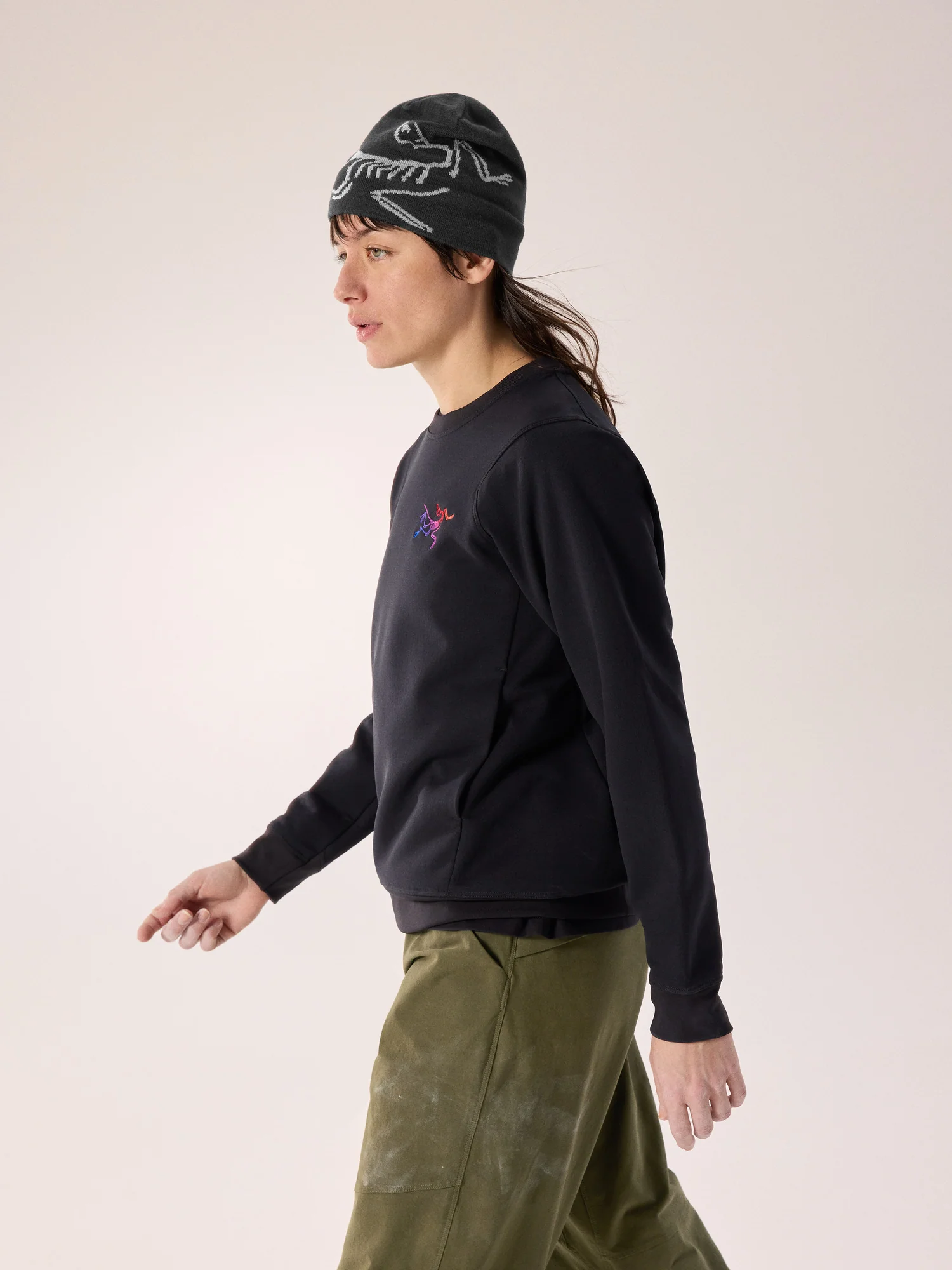 Aestas Crew Neck Pullover Women's - Image 4