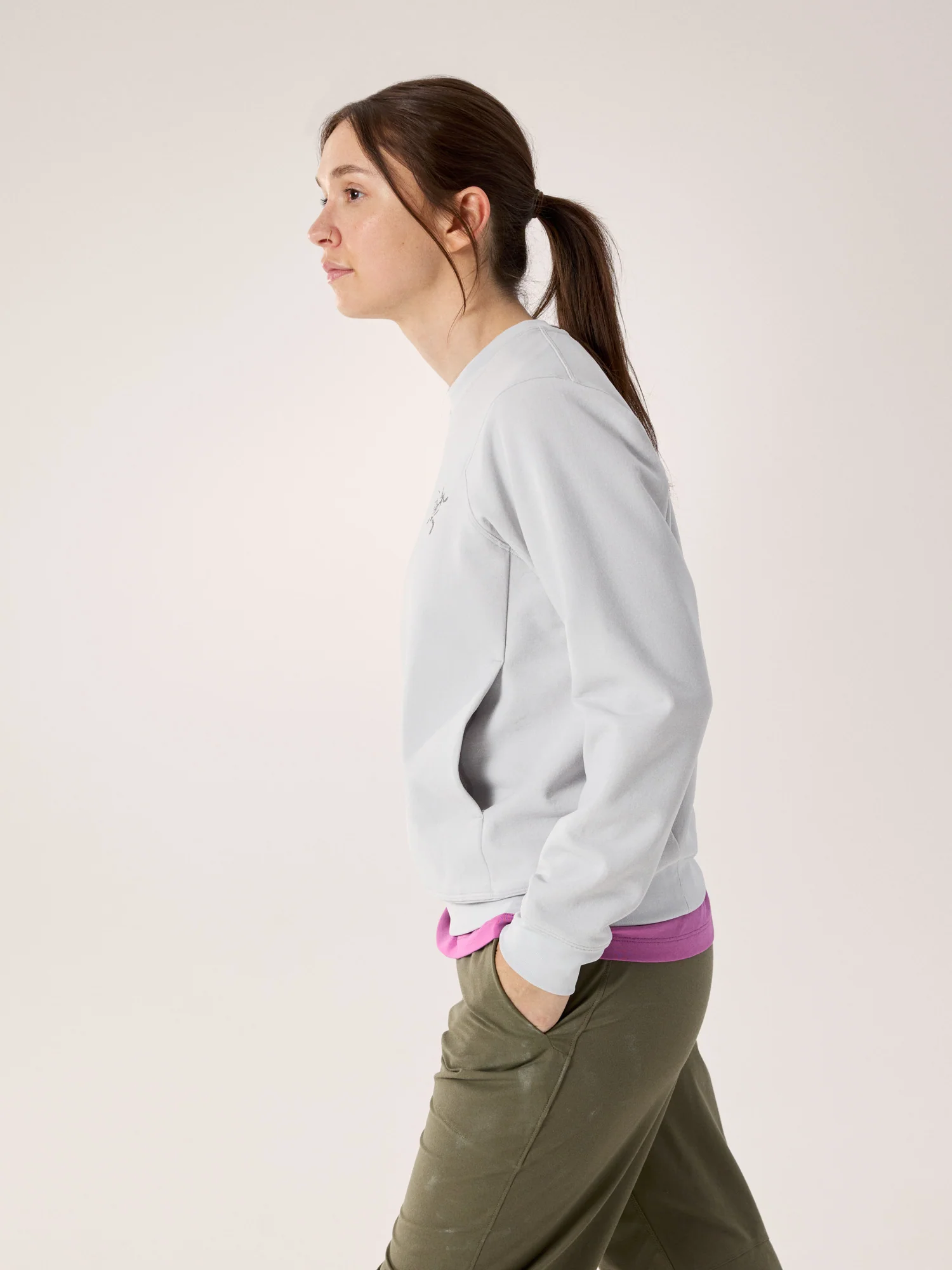 Aestas Crew Women's - Image 4