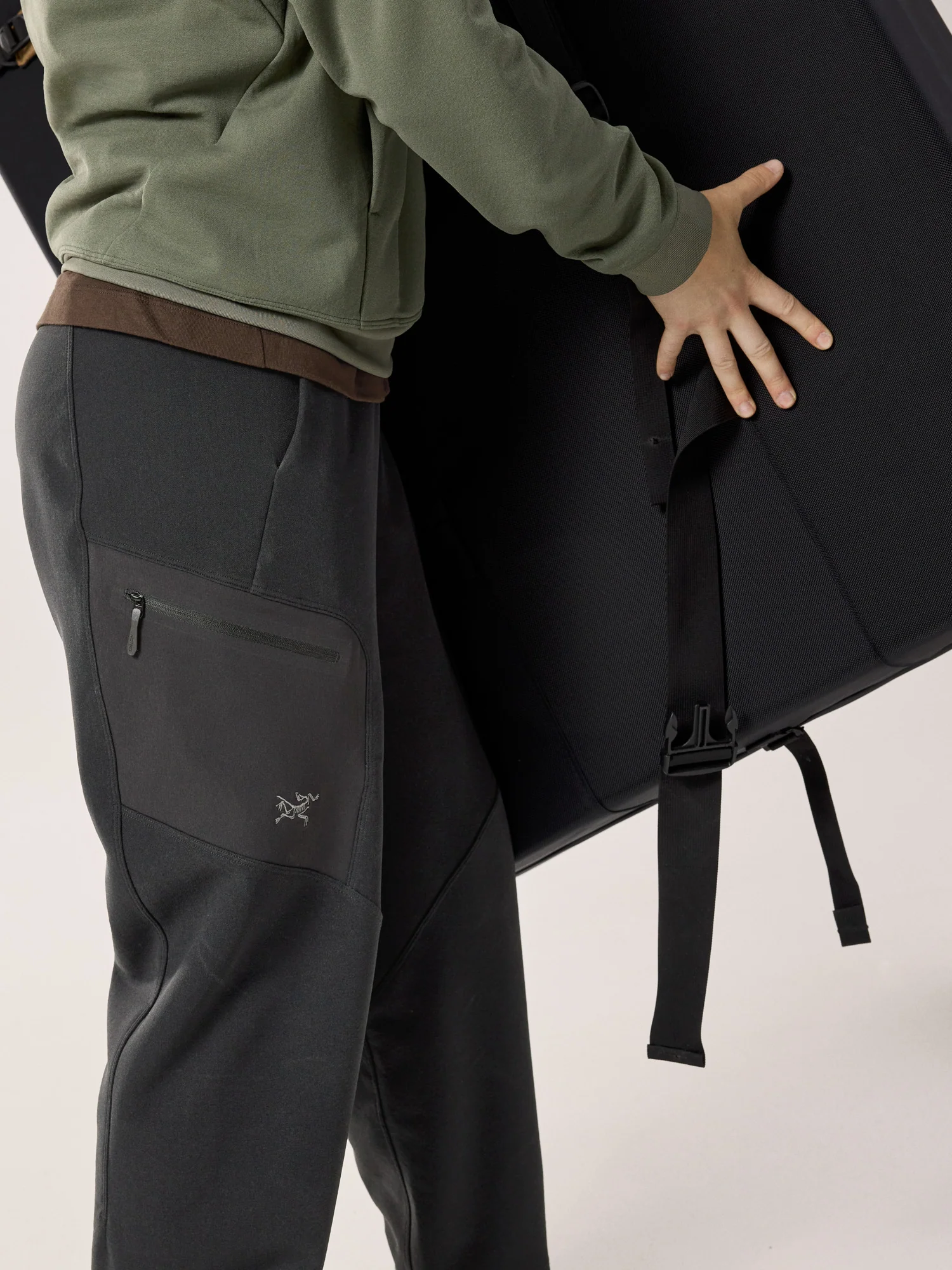 Aestas Jogger Women's - Image 2
