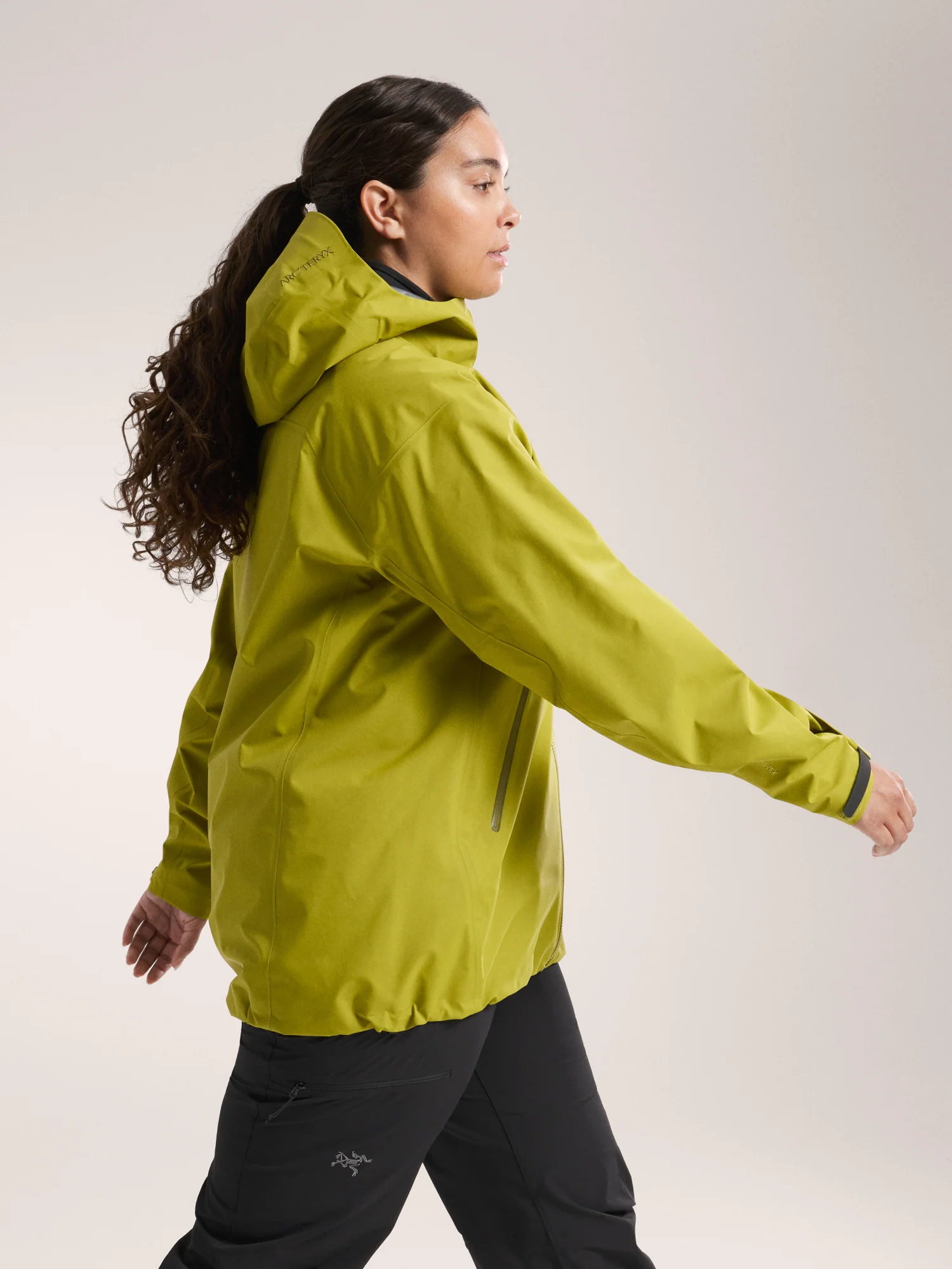 Beta Jacket Women's - Image 7