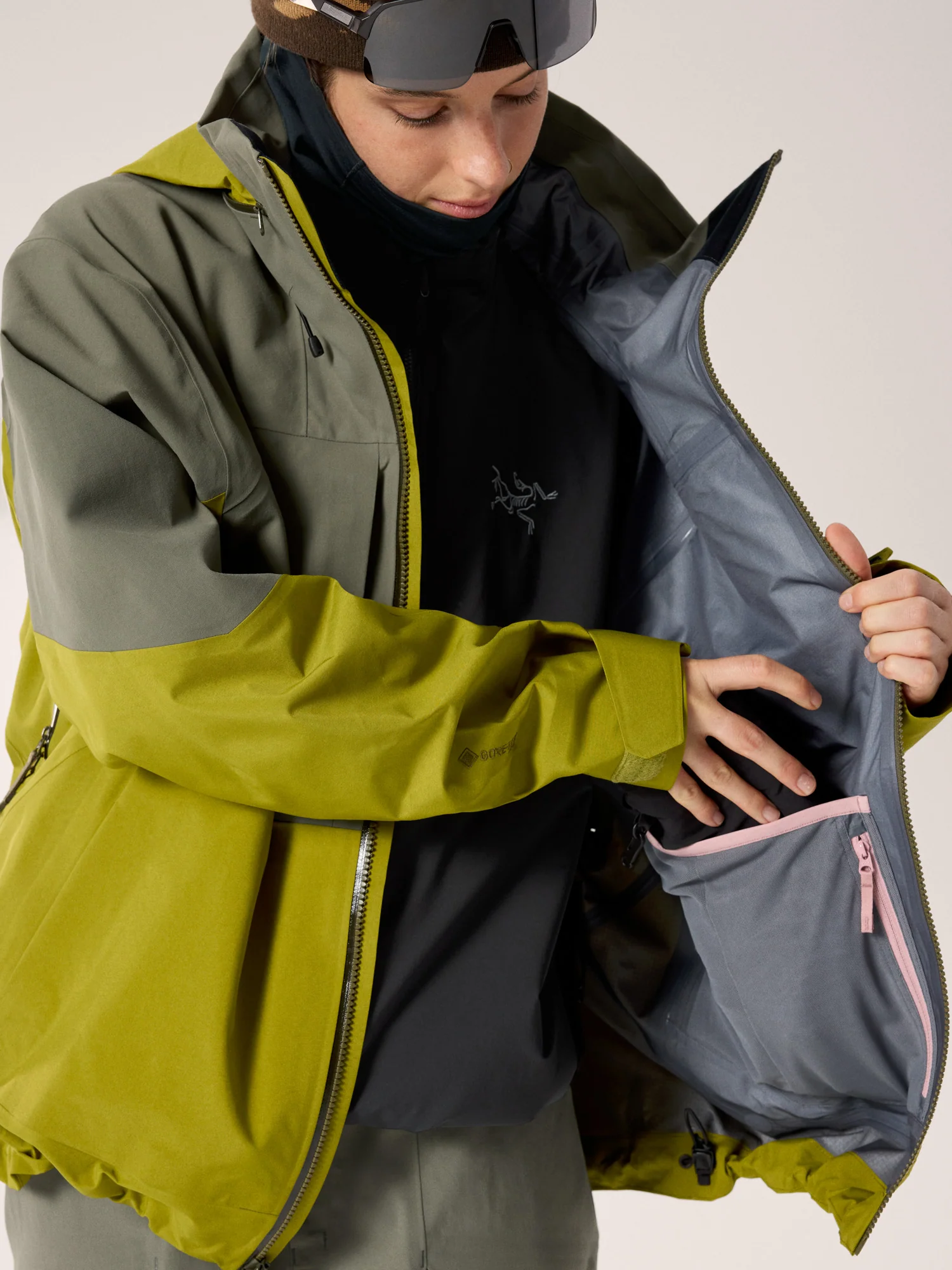 Incendia Jacket Women's - Image 4