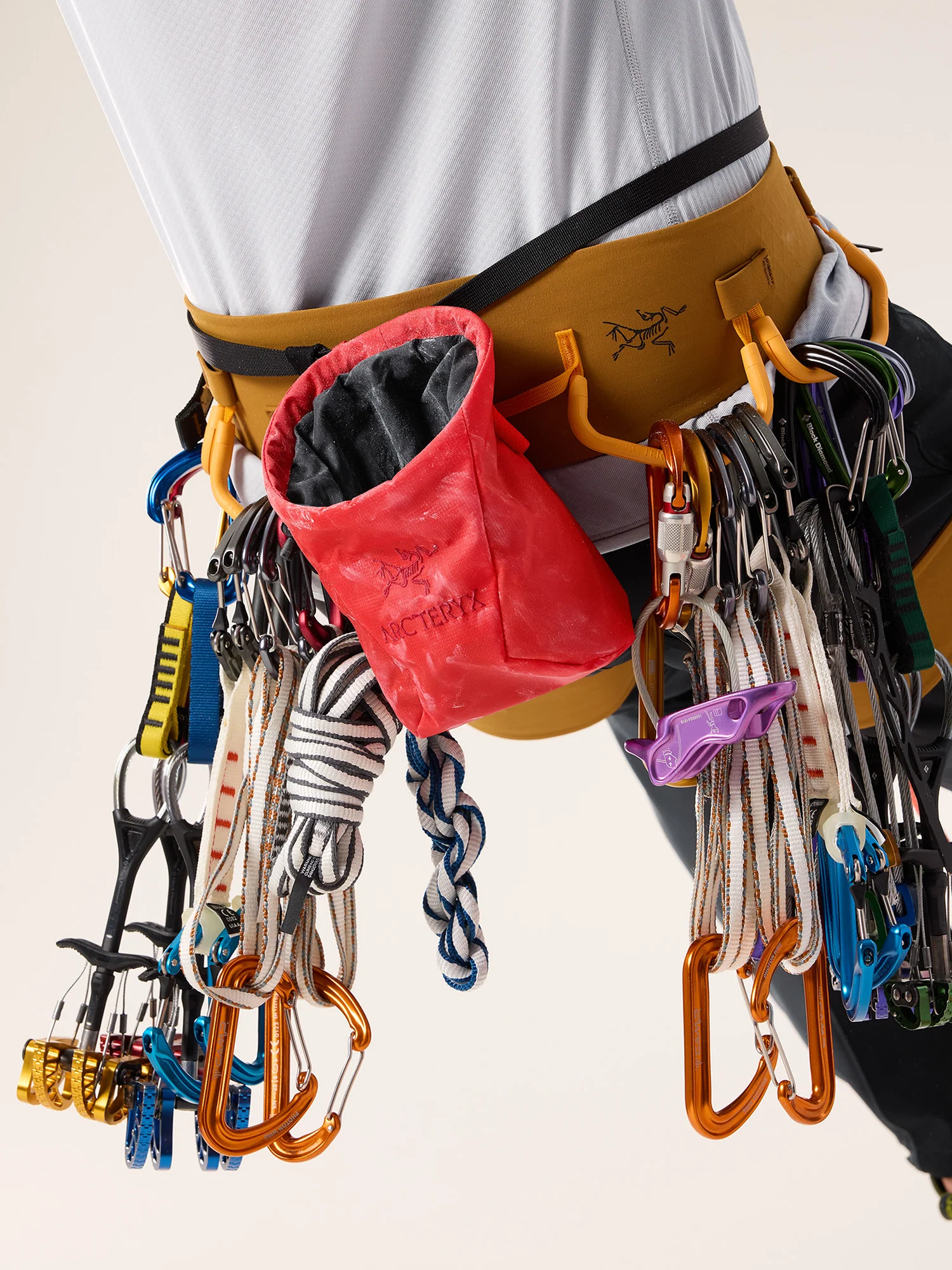 Ion Lightweight Chalk Bag - Image 2