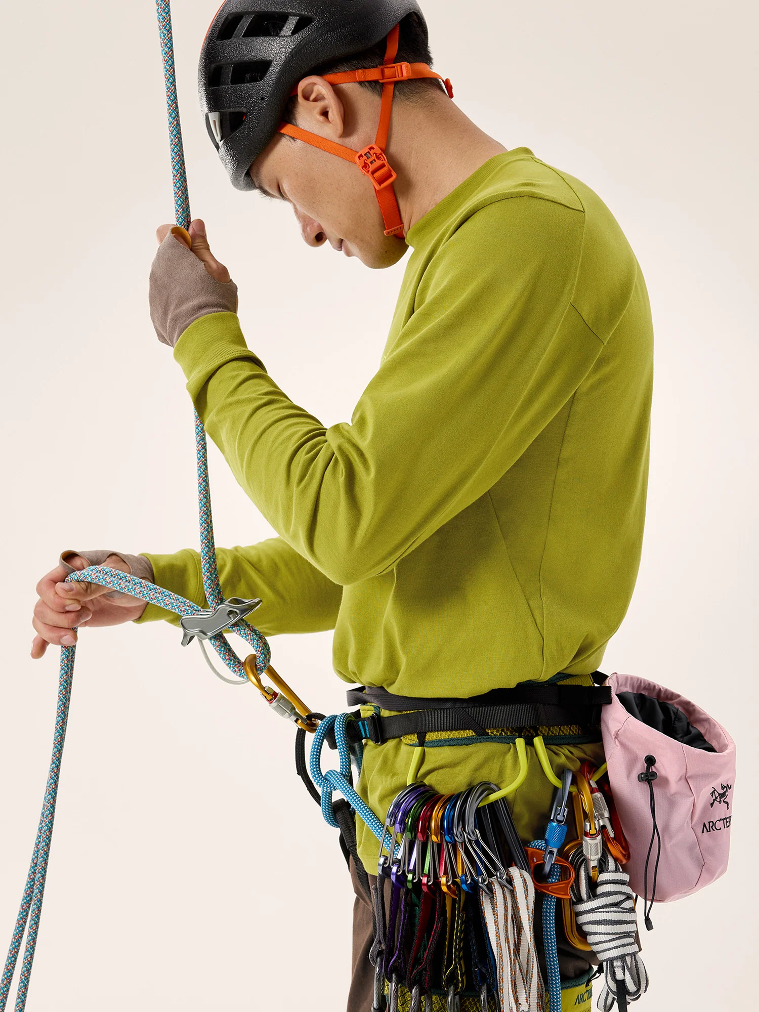 Ion Lightweight Chalk Bag - Image 2