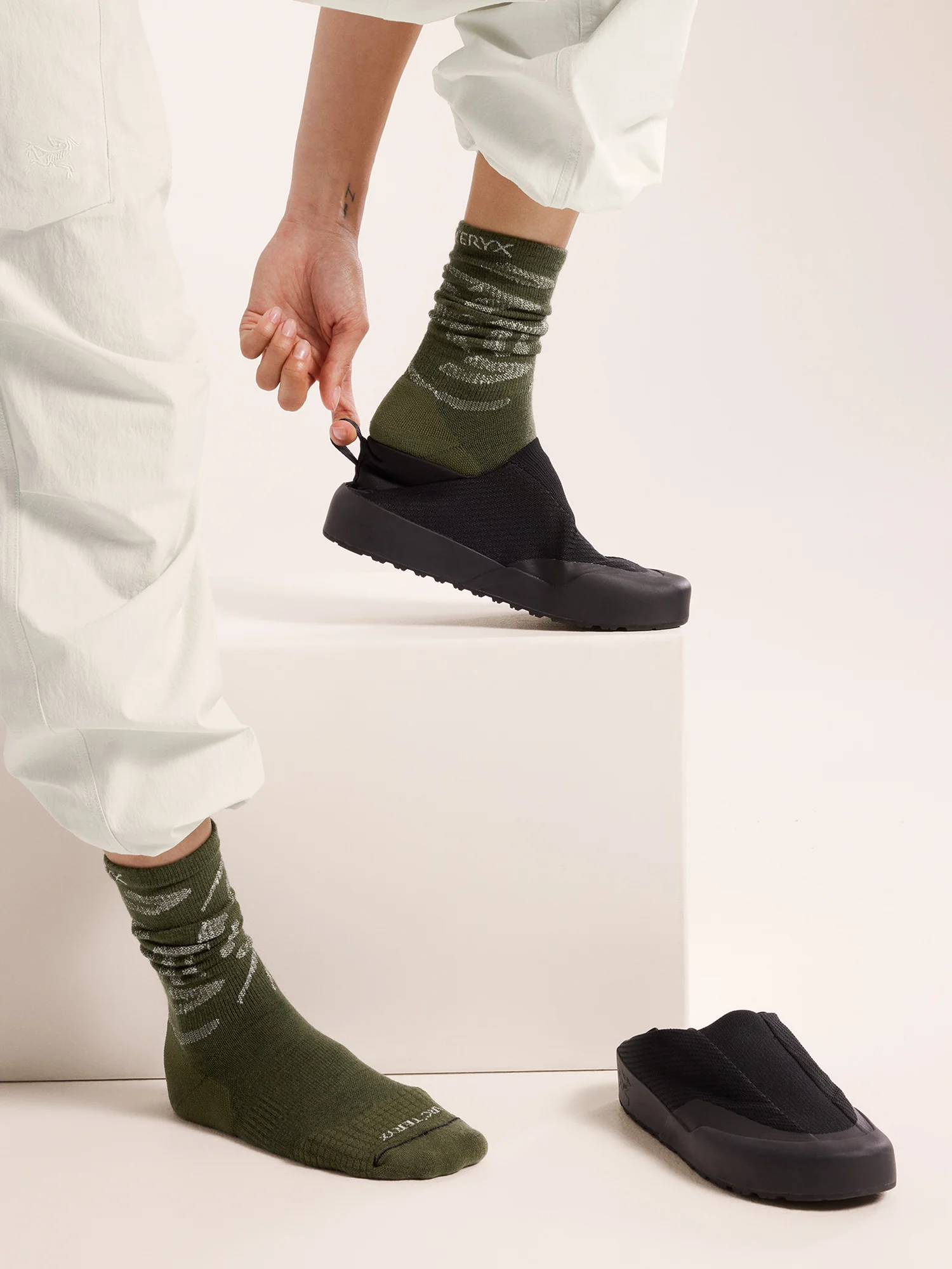 Merino Wool Grotto Mid Sock - Image 5