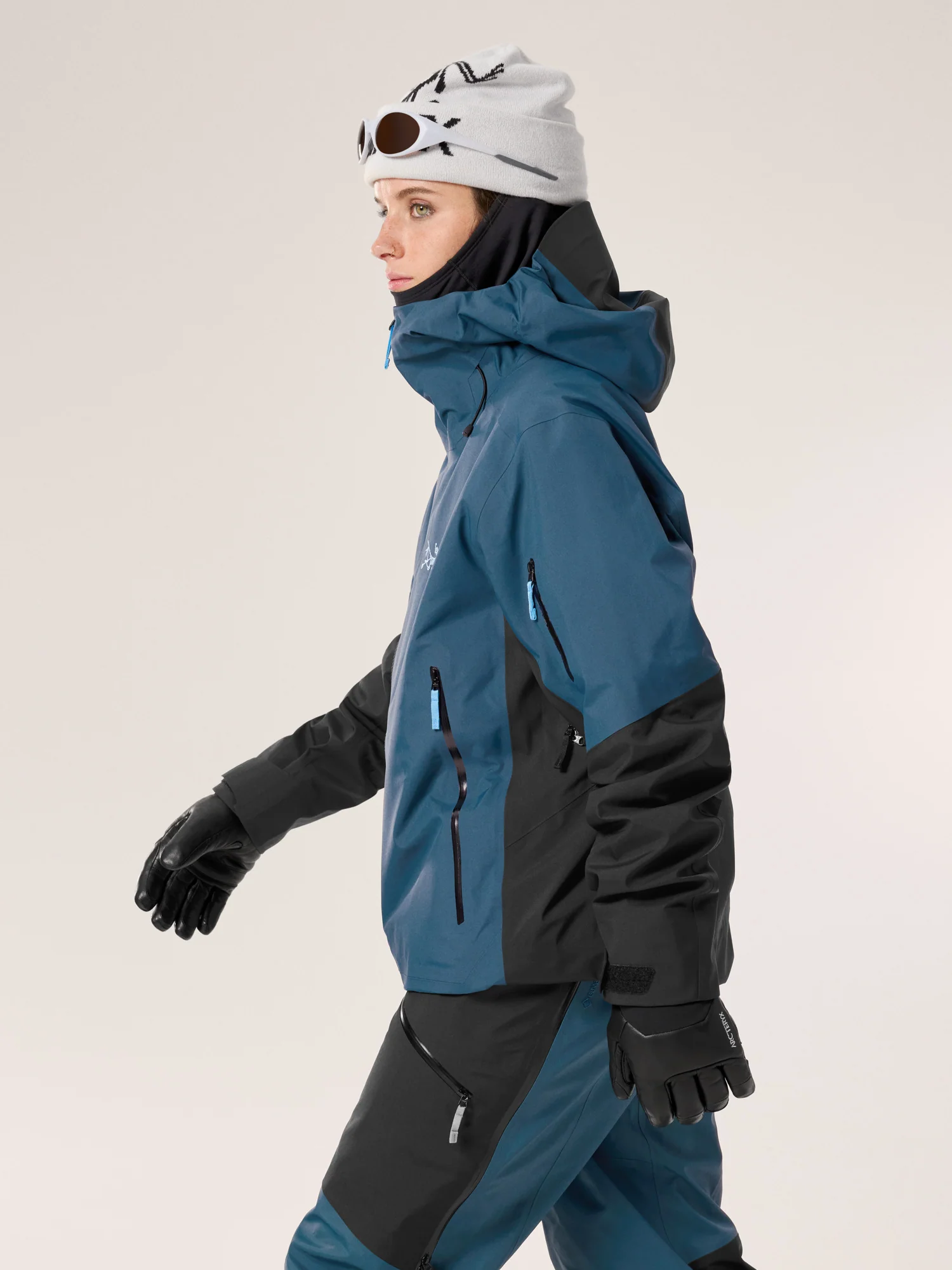 Sentinel Jacket Women's - Image 5